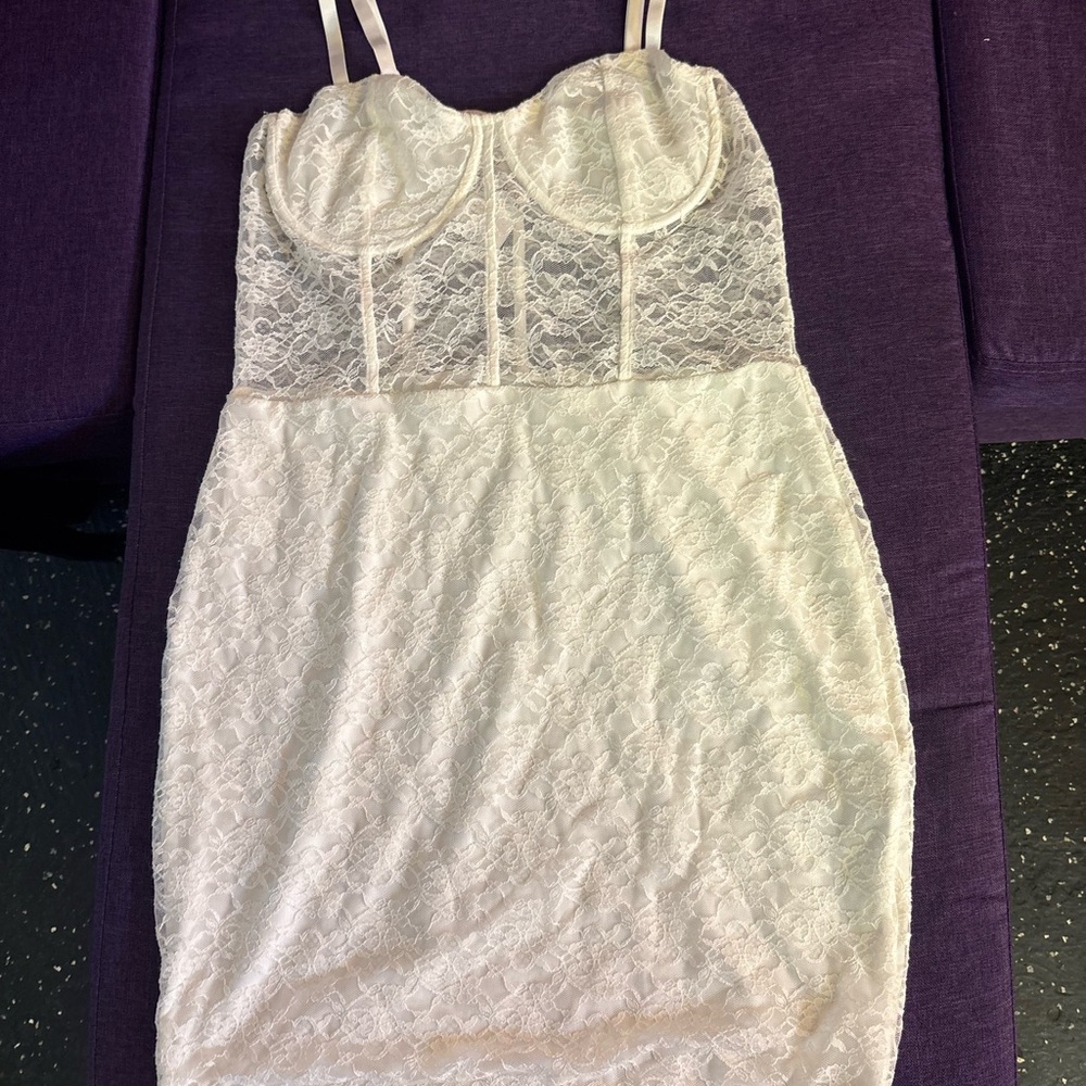 H&M Ivory Lace Bustier Slip Dress